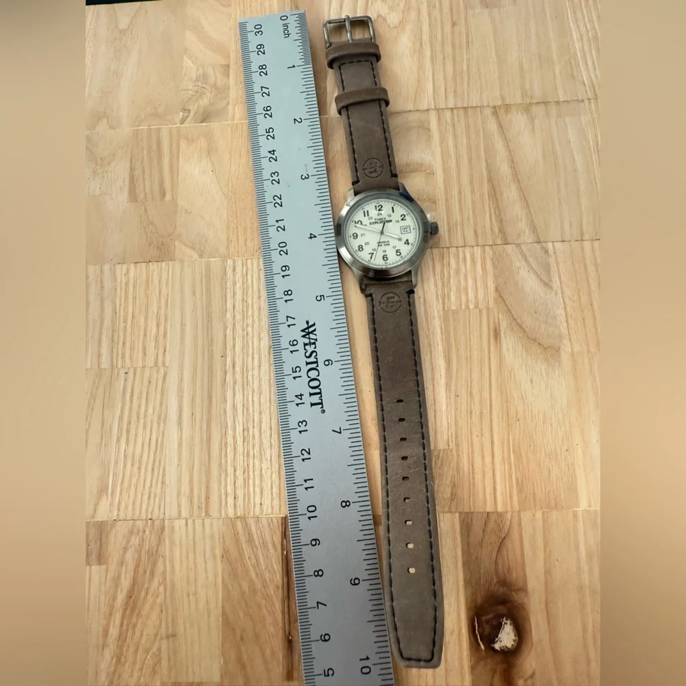 Timex expedition men’s brown leather casual field watch NEW BATTERY